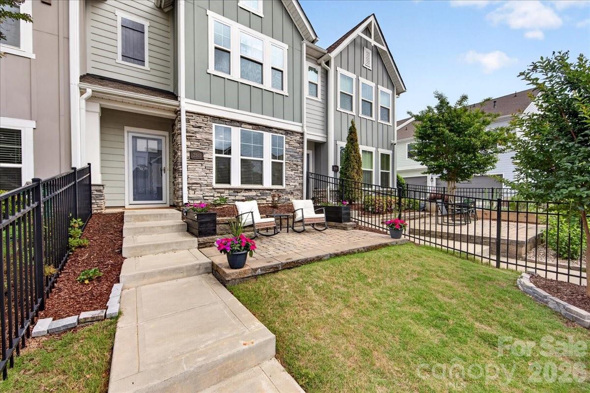 Villa Heights - Residential