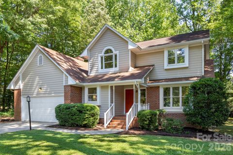 Photo of 932 Alexandria Court, Gastonia, NC 28056 (MLS # 4388133)