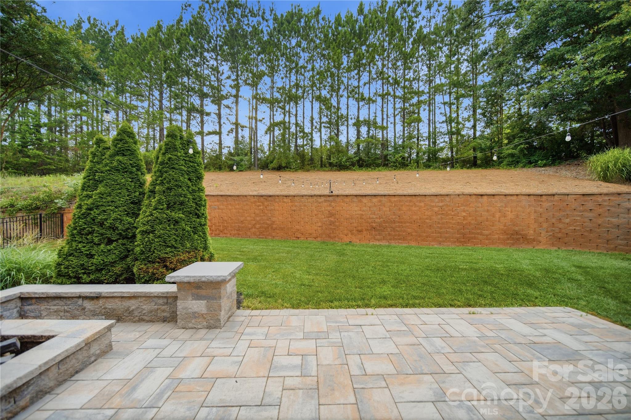 963 Rock Forest Way