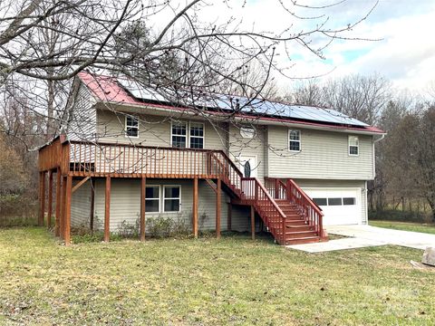 14 Spring Lake Drive Fletcher NC 28732