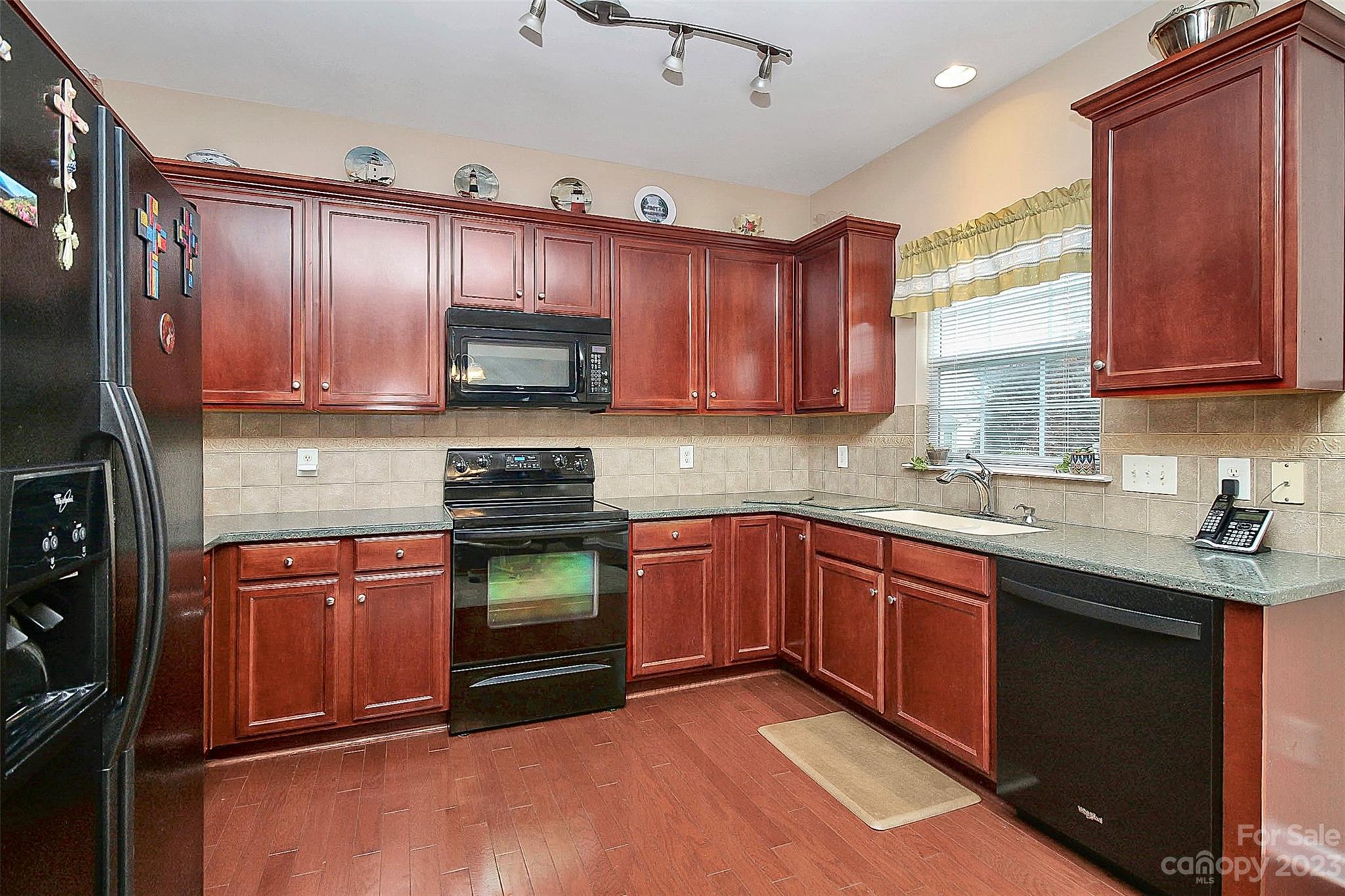 Rocky River Crossing - Residential