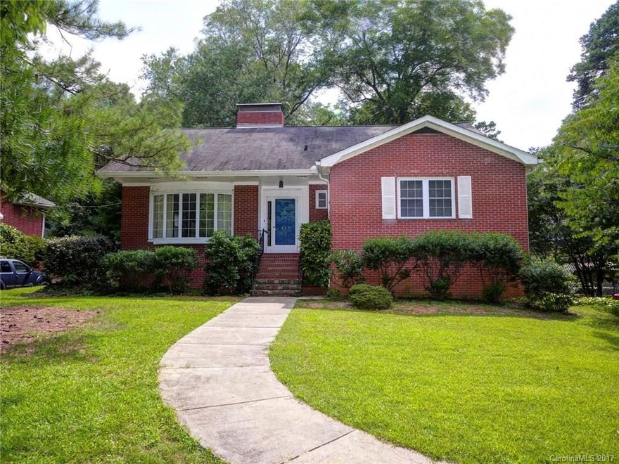 Look out your window and enjoy gorgeous views of Hurley Park. This 3 bedroom home is steps to the hospital and convenient to downtown, shopping and schools. Fresh paint, new SS fridge and range with open living areas. Dual fireplaces in the family room and kitchen add to the charm this home offers. Bonus Areas upstairs, screened porch and separate handicap accessible living area with kitchen, sleeping area and full bath, perfect for the in-laws. A great family home!