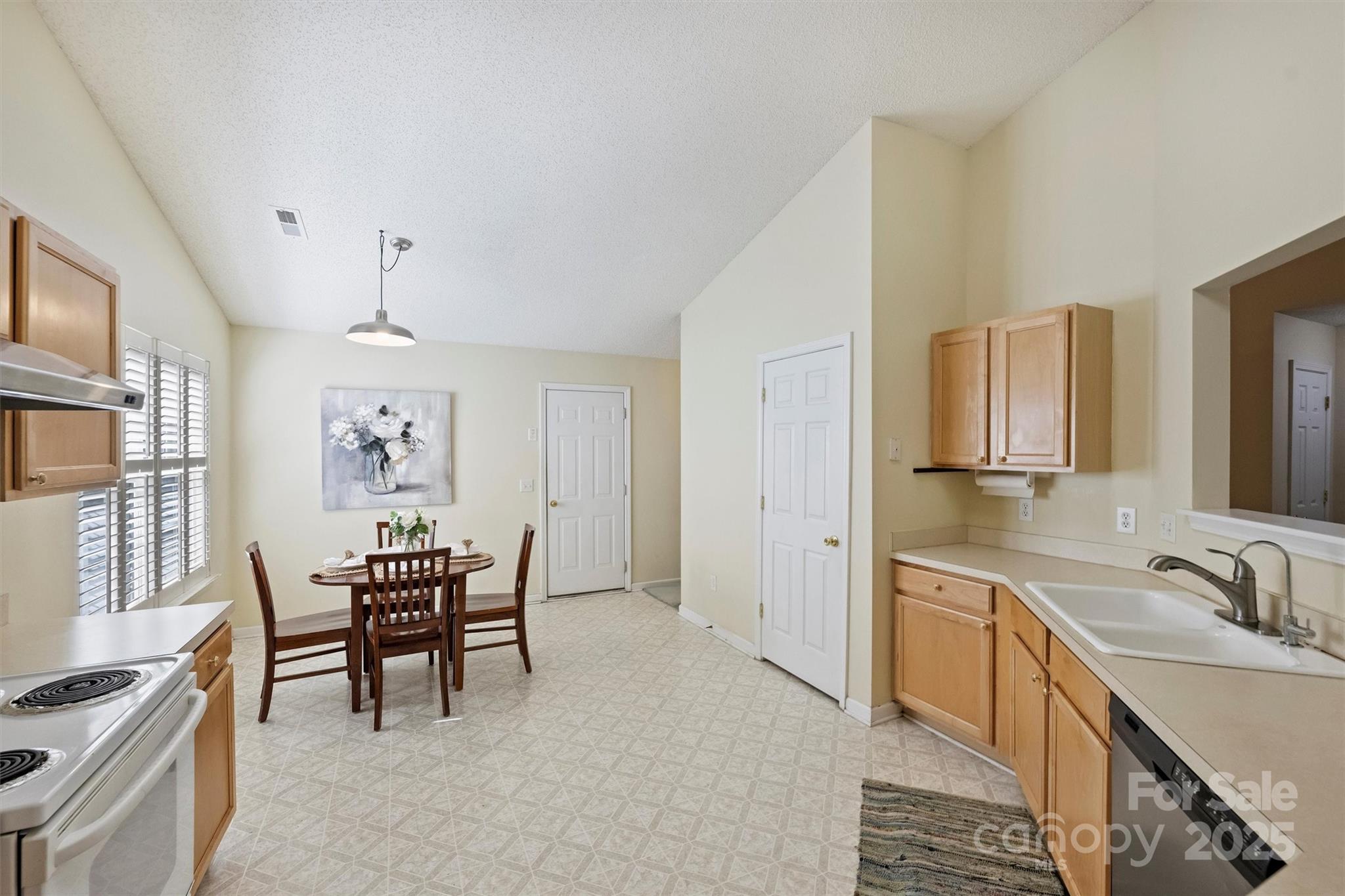 8612 Cedardale Ridge Court