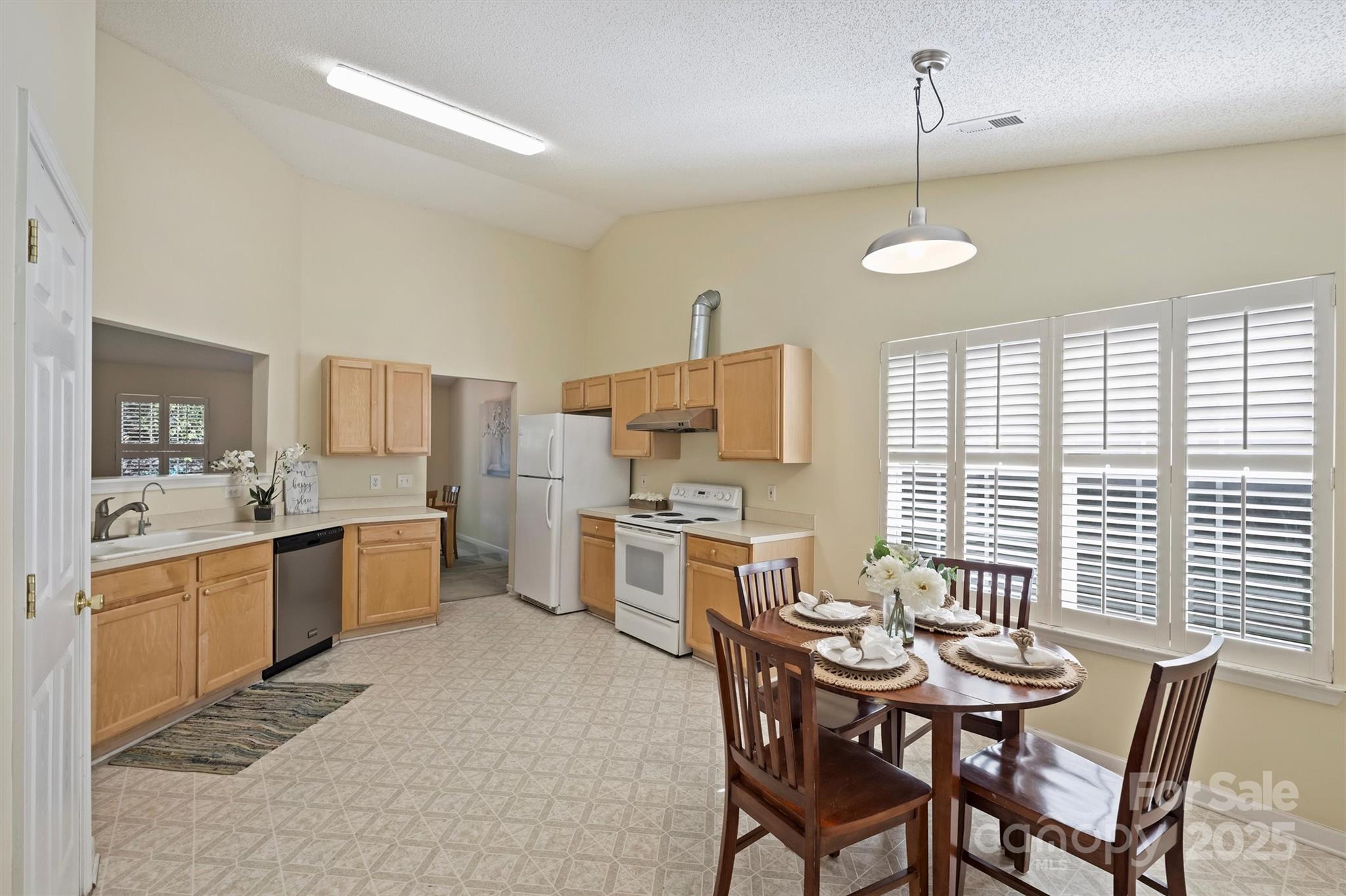 8612 Cedardale Ridge Court