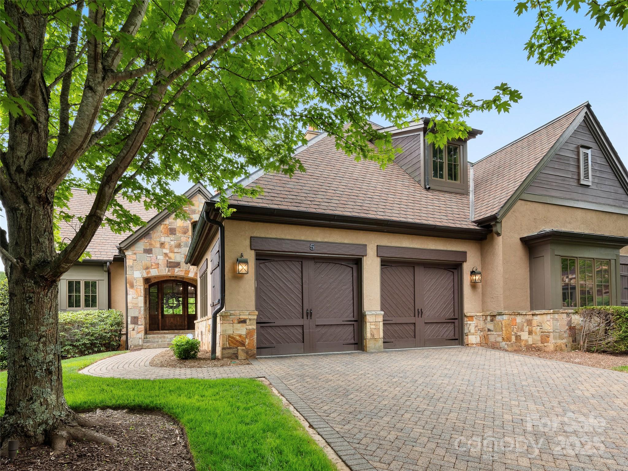 5 Chedworth Way