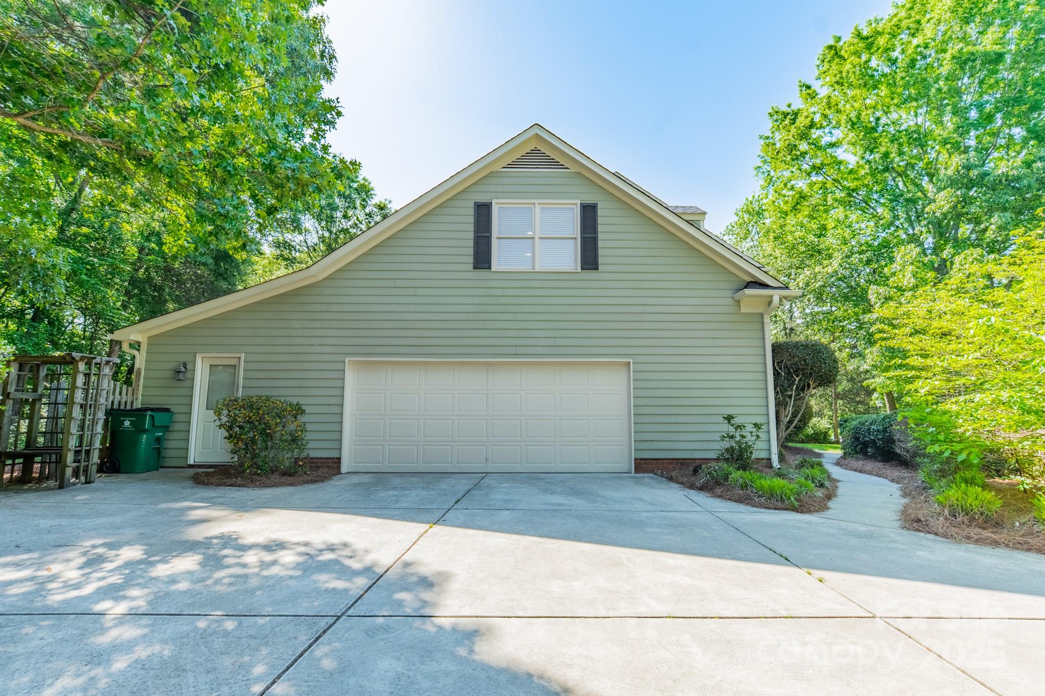 5232 Silchester Lane