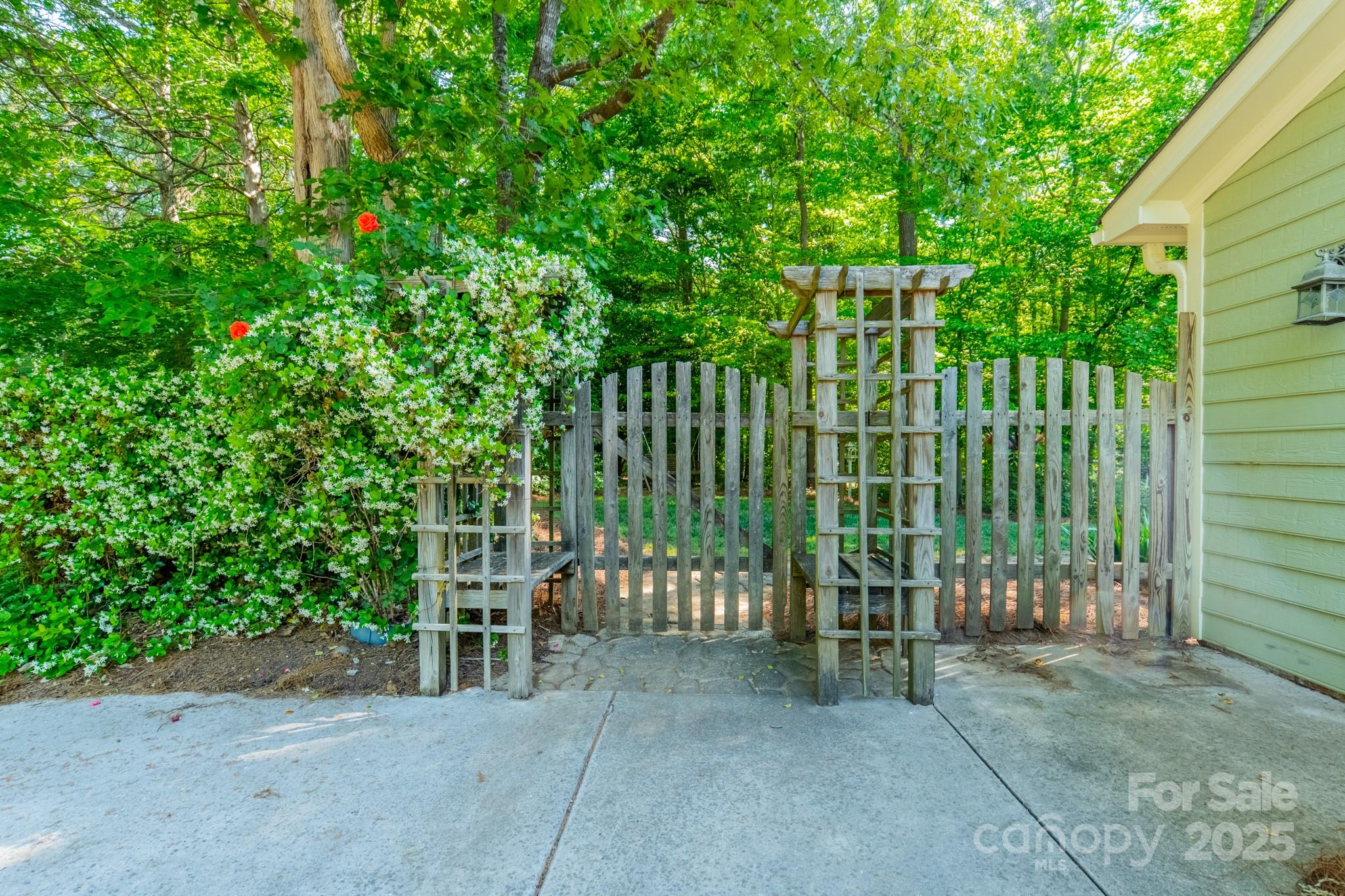 5232 Silchester Lane