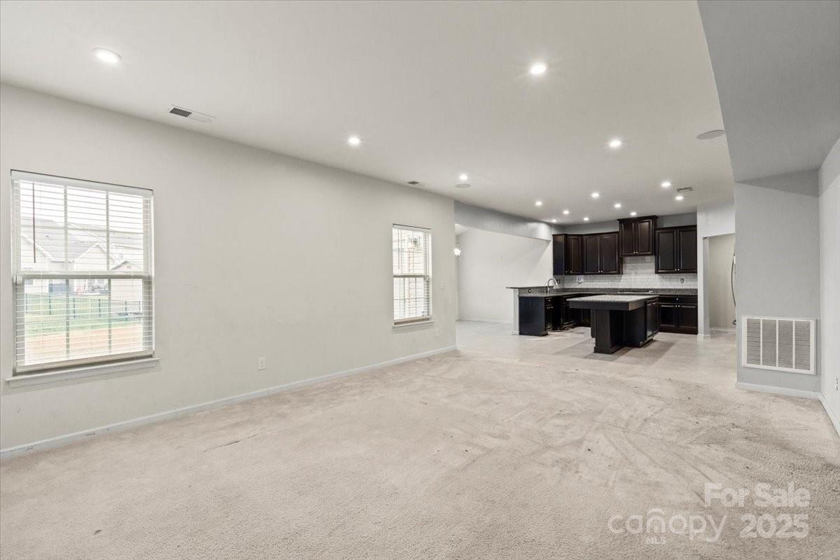 1695 Scarbrough Circle SW