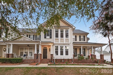 Photo of 2020 Gable Way Lane, Matthews, NC 28104 (MLS # 4324505)