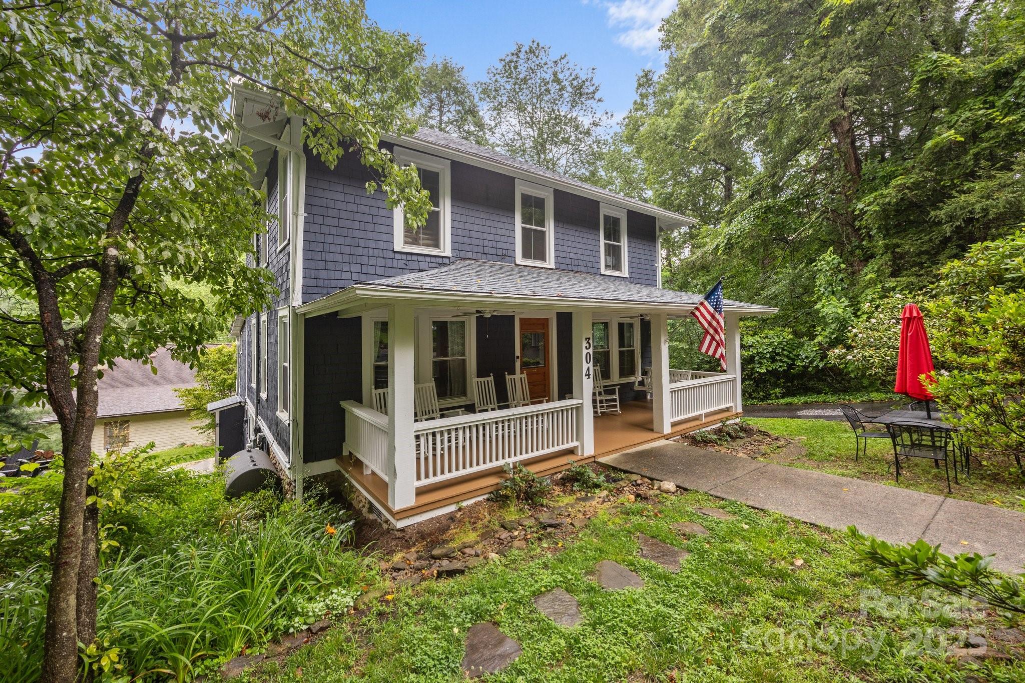 304 Georgia Terrace