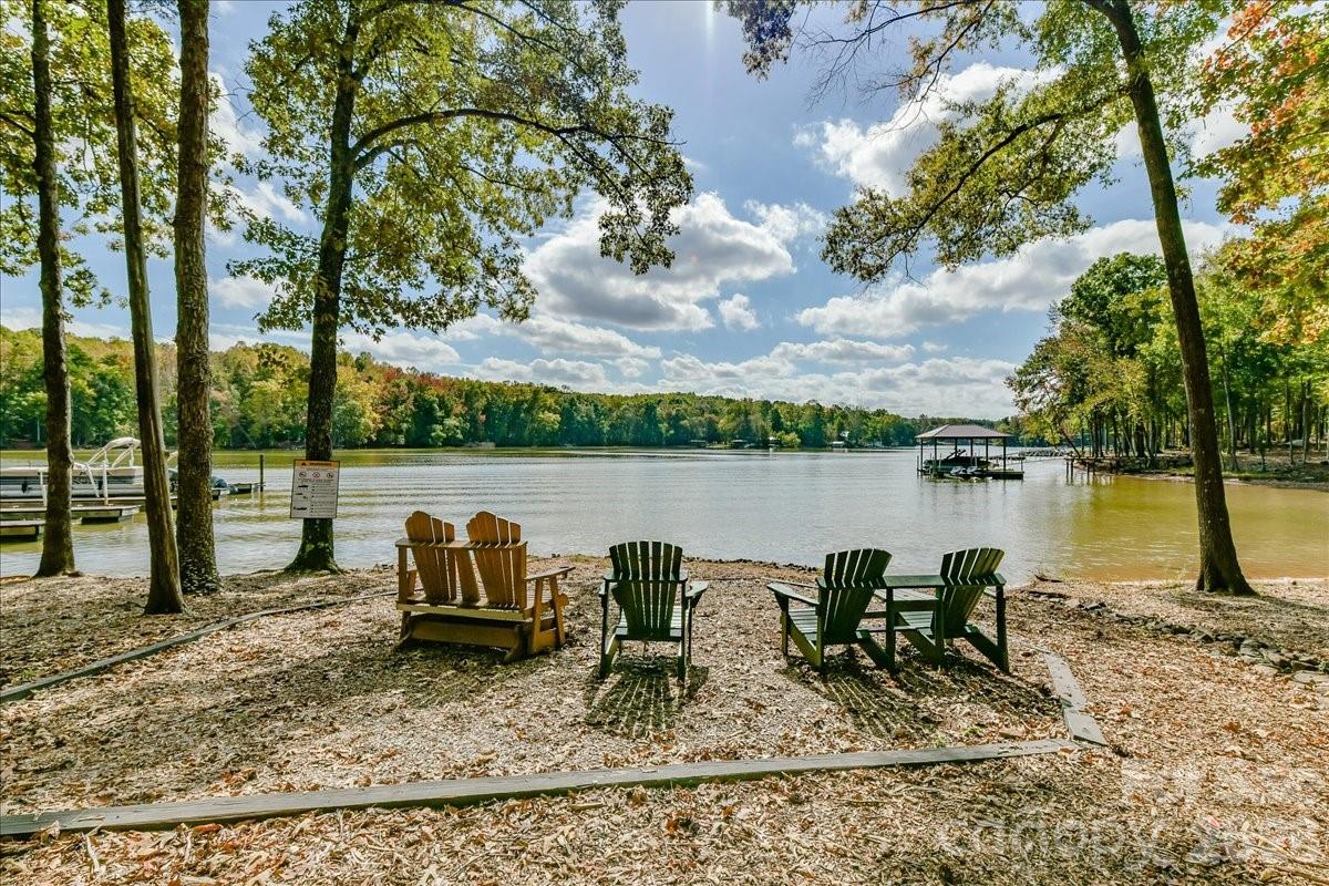 The Vineyards on Lake Wylie - Residential