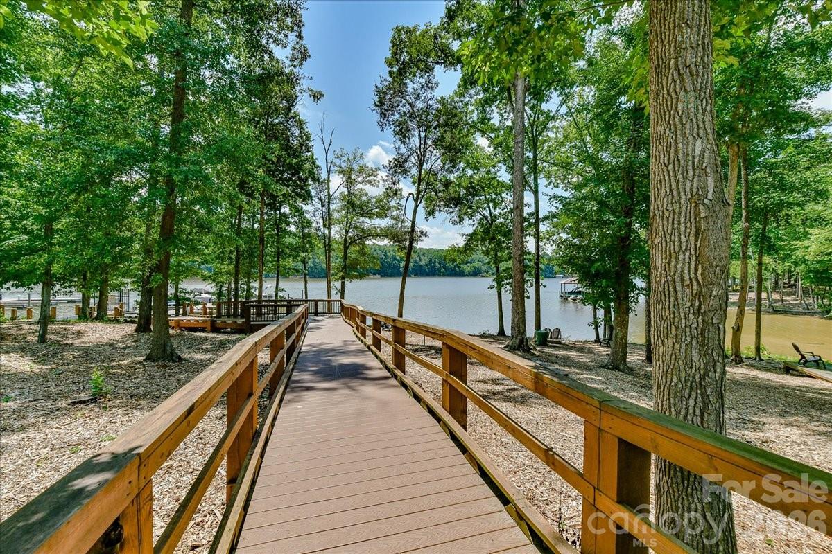The Vineyards on Lake Wylie - Residential