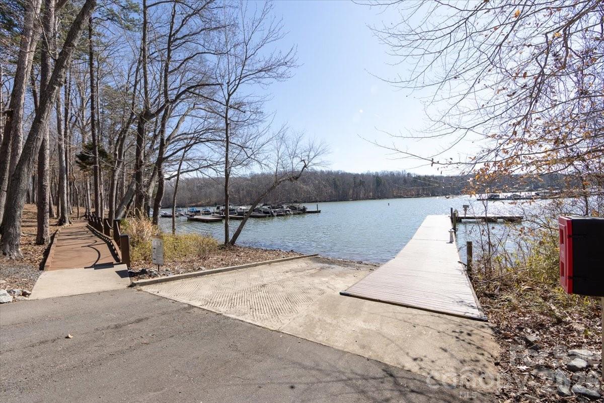 The Vineyards on Lake Wylie - Residential