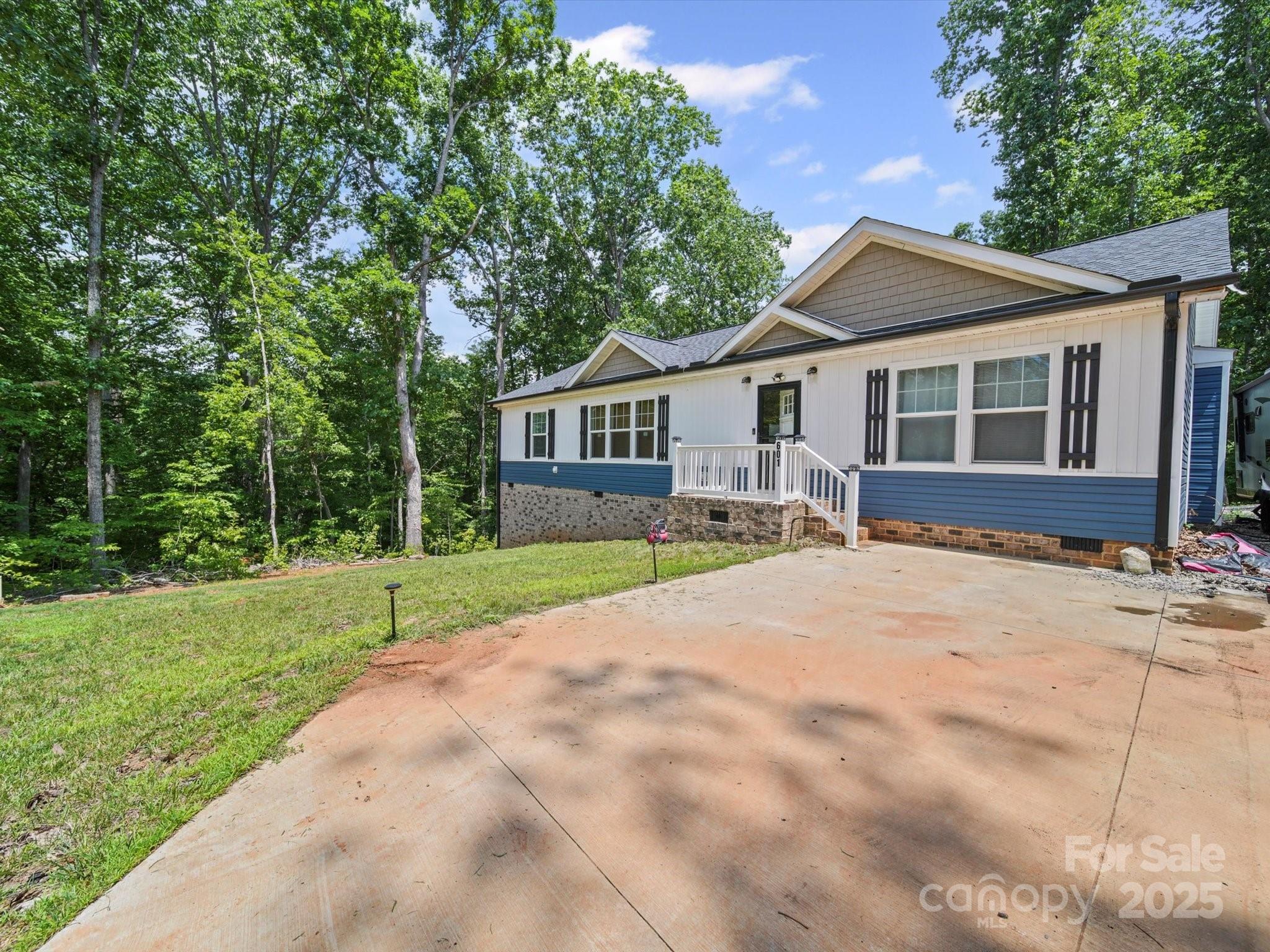 601 Lhasa Apso Lane
