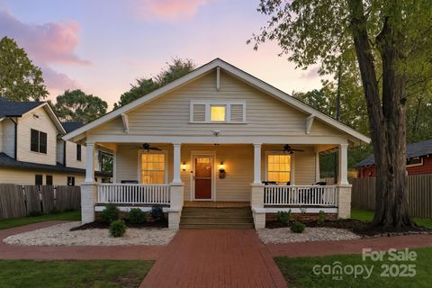 Photo of 1511 Chestnut Avenue, Charlotte, NC 28205 (MLS # 4311485)