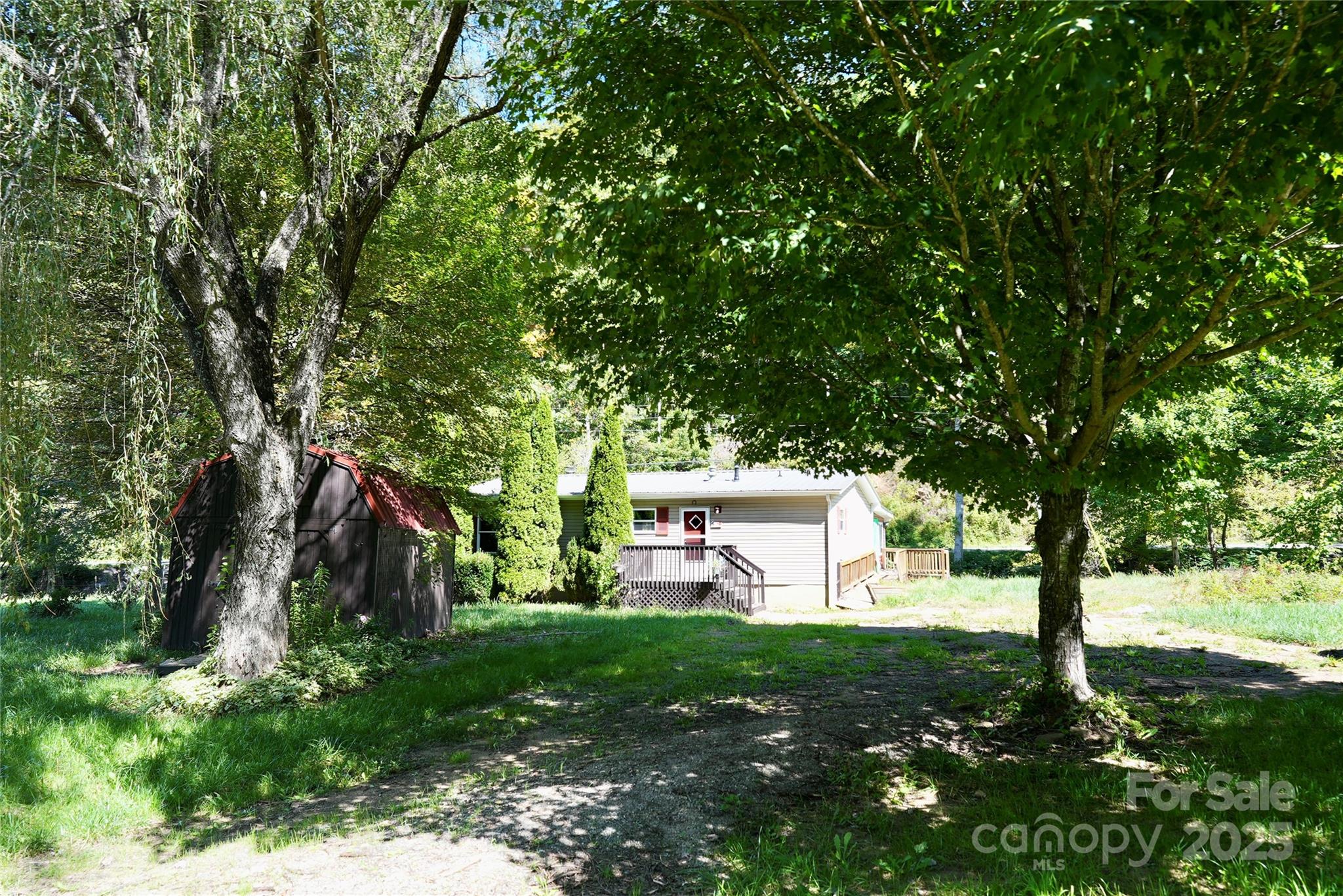 320 Pacer Trail