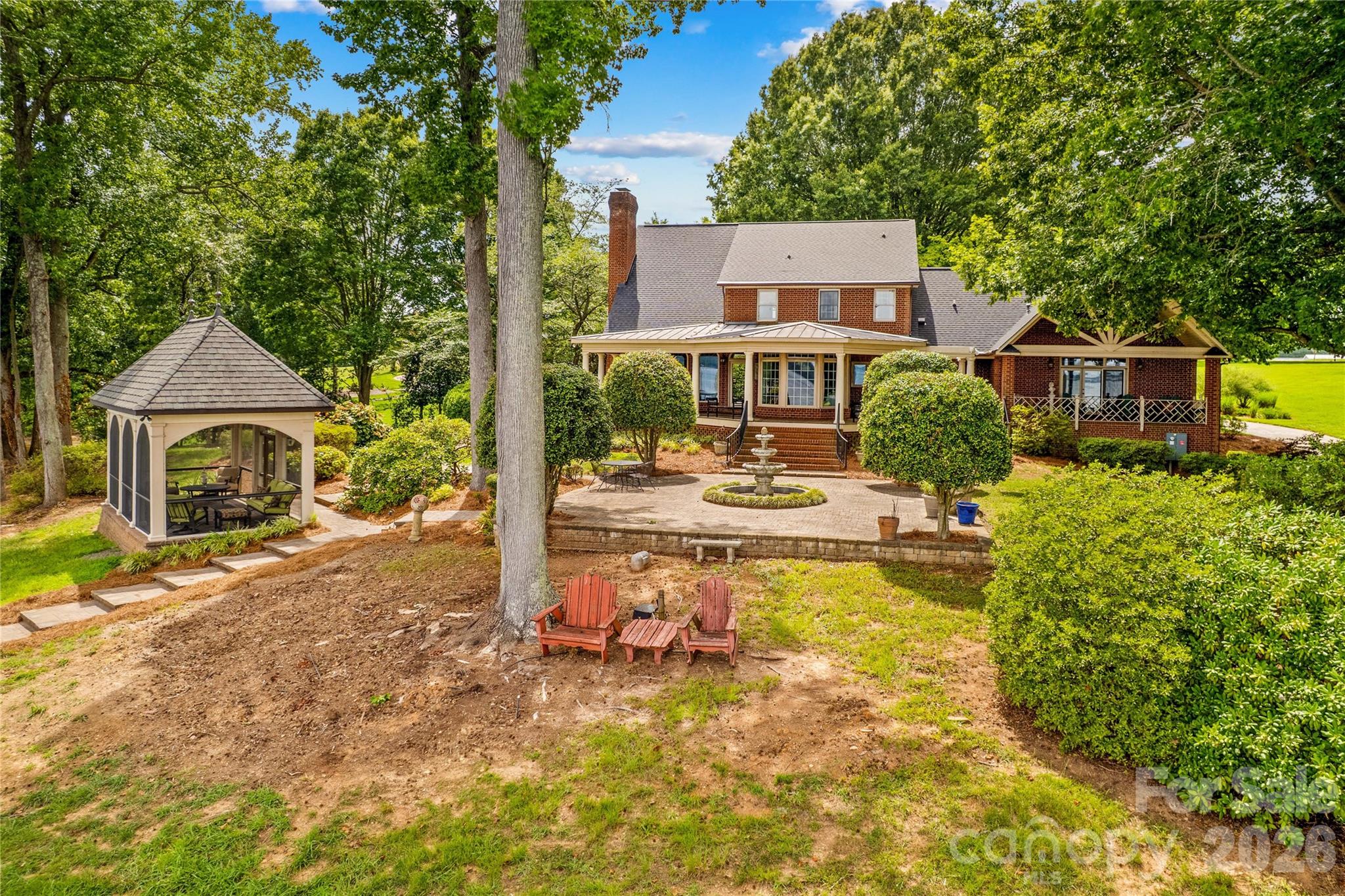 810 Fox Hollow Lane