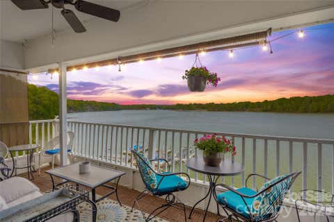 Photo for 7340 Lakefront Drive 11