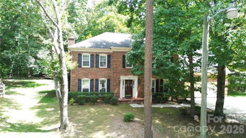 Photo of 4002 Trehurst Court, Charlotte, NC 28269 (MLS # 4414911)