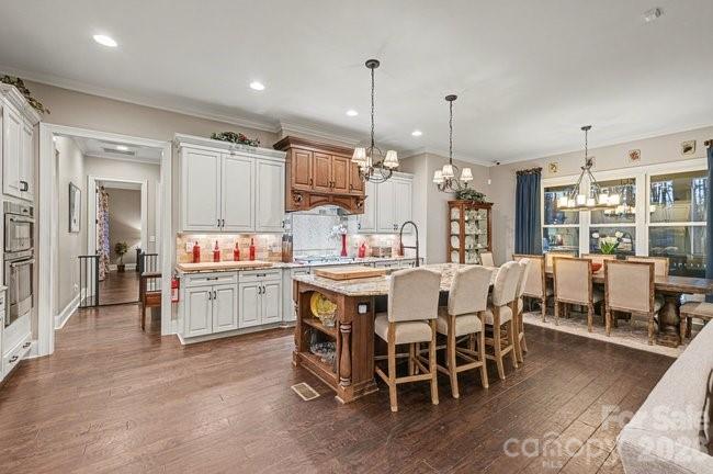 300 Old Hickory Court