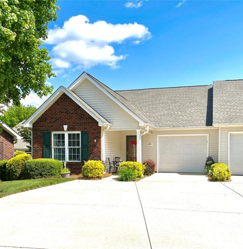 Photo of 101 Keswick Lane, Mooresville, NC 28117 (MLS # 4317962)