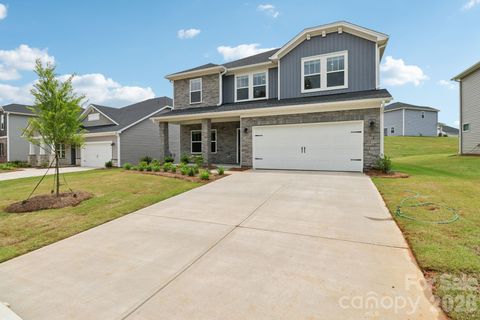Photo of 104 Frontiersman Drive, Mocksville, NC 27028 (MLS # 4391490)