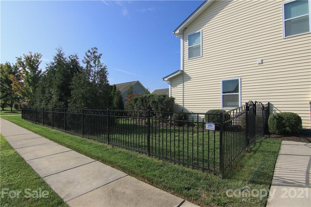 Brandon Oaks - Residential