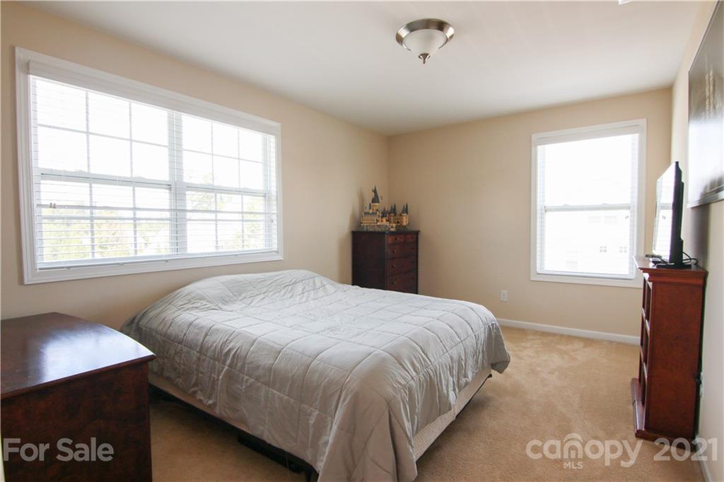 Brandon Oaks - Residential