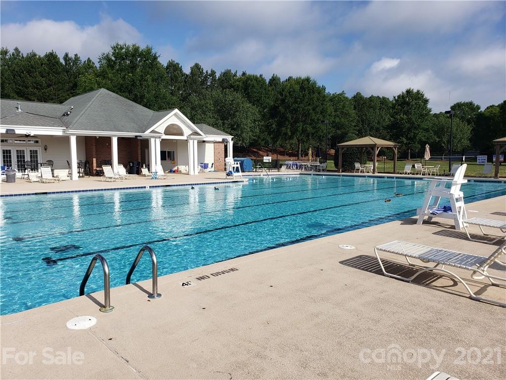 Brandon Oaks - Residential