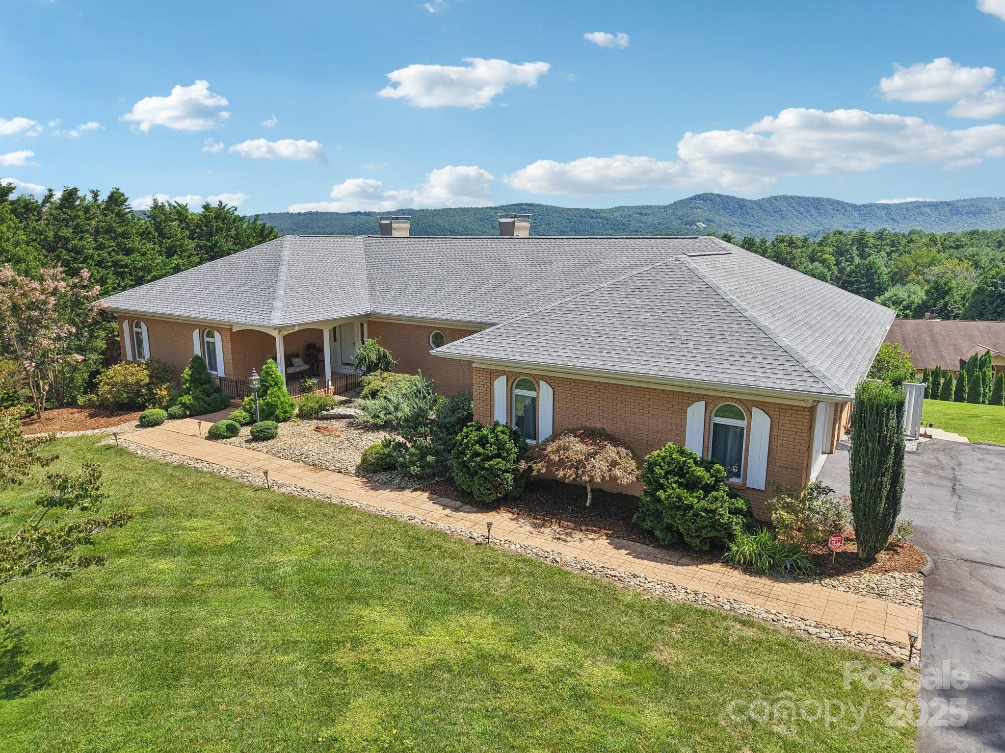 18 Thornapple Drive