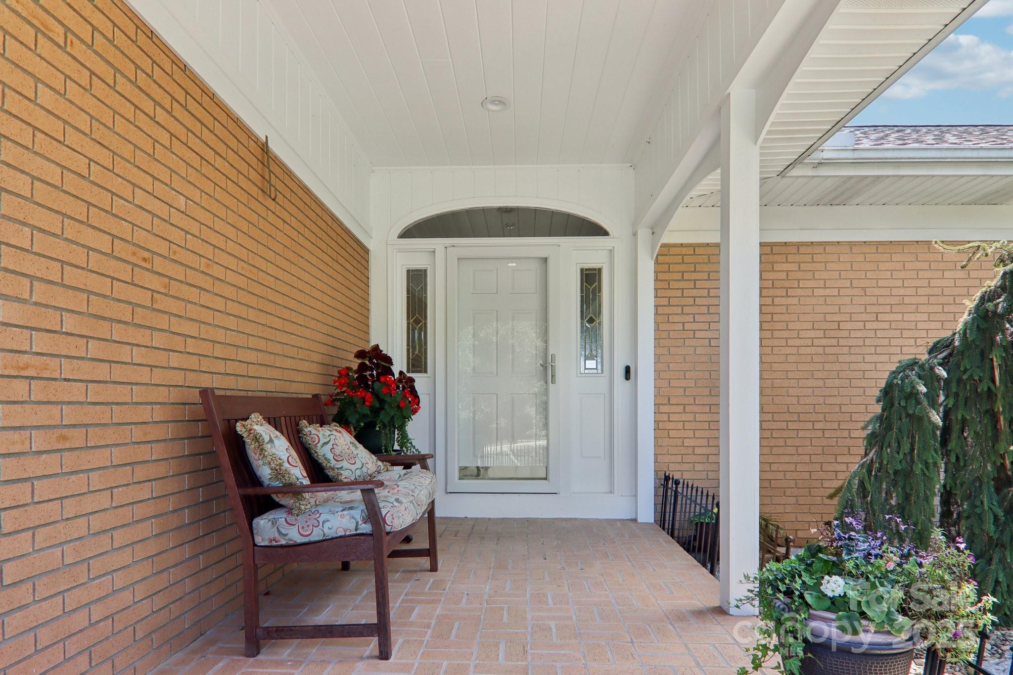 18 Thornapple Drive