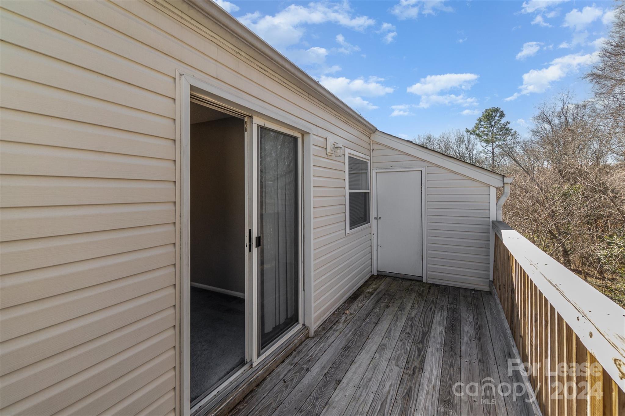 Pawtuckett on the Green - Residential Lease