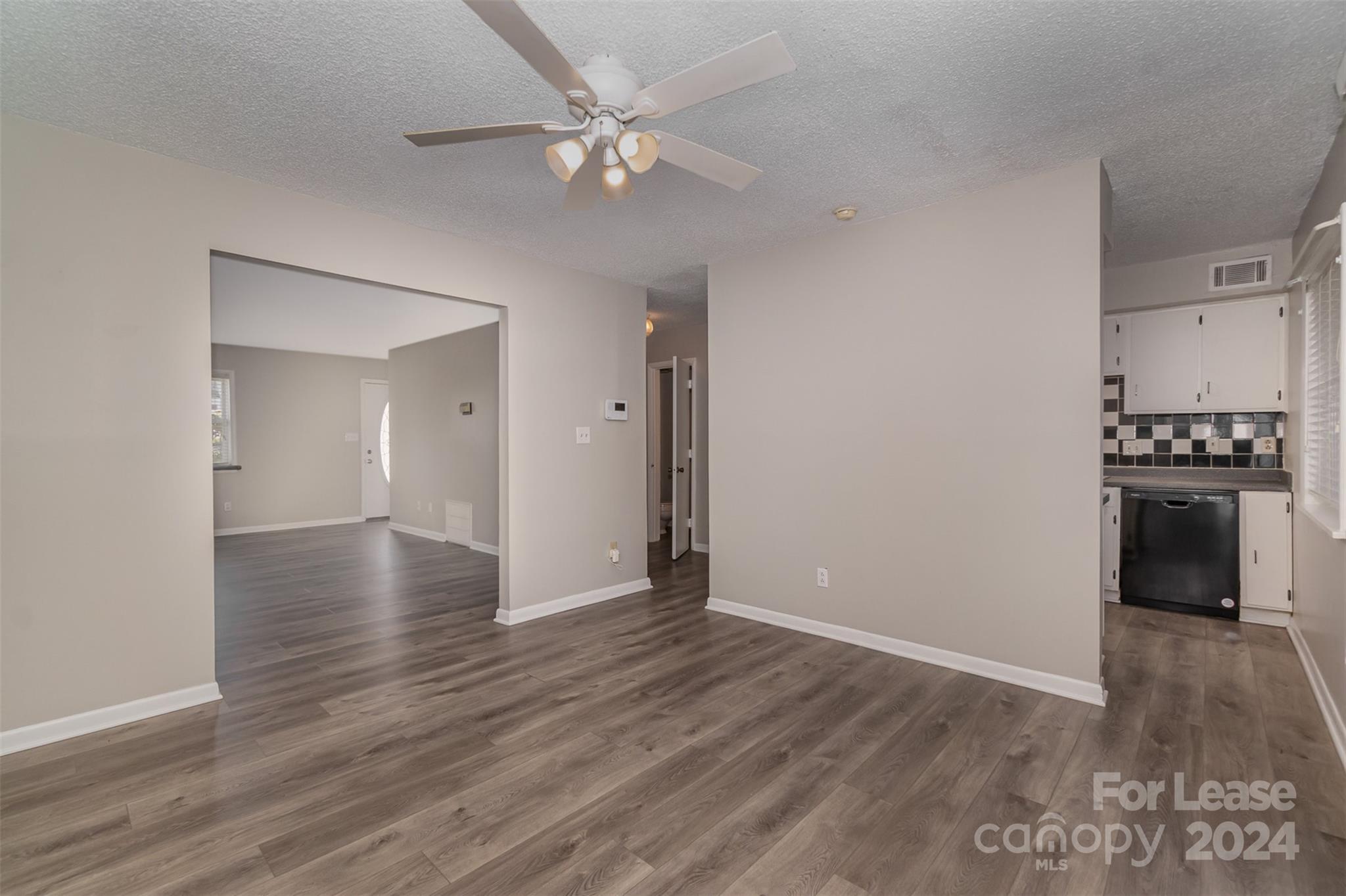 Pawtuckett on the Green - Residential Lease