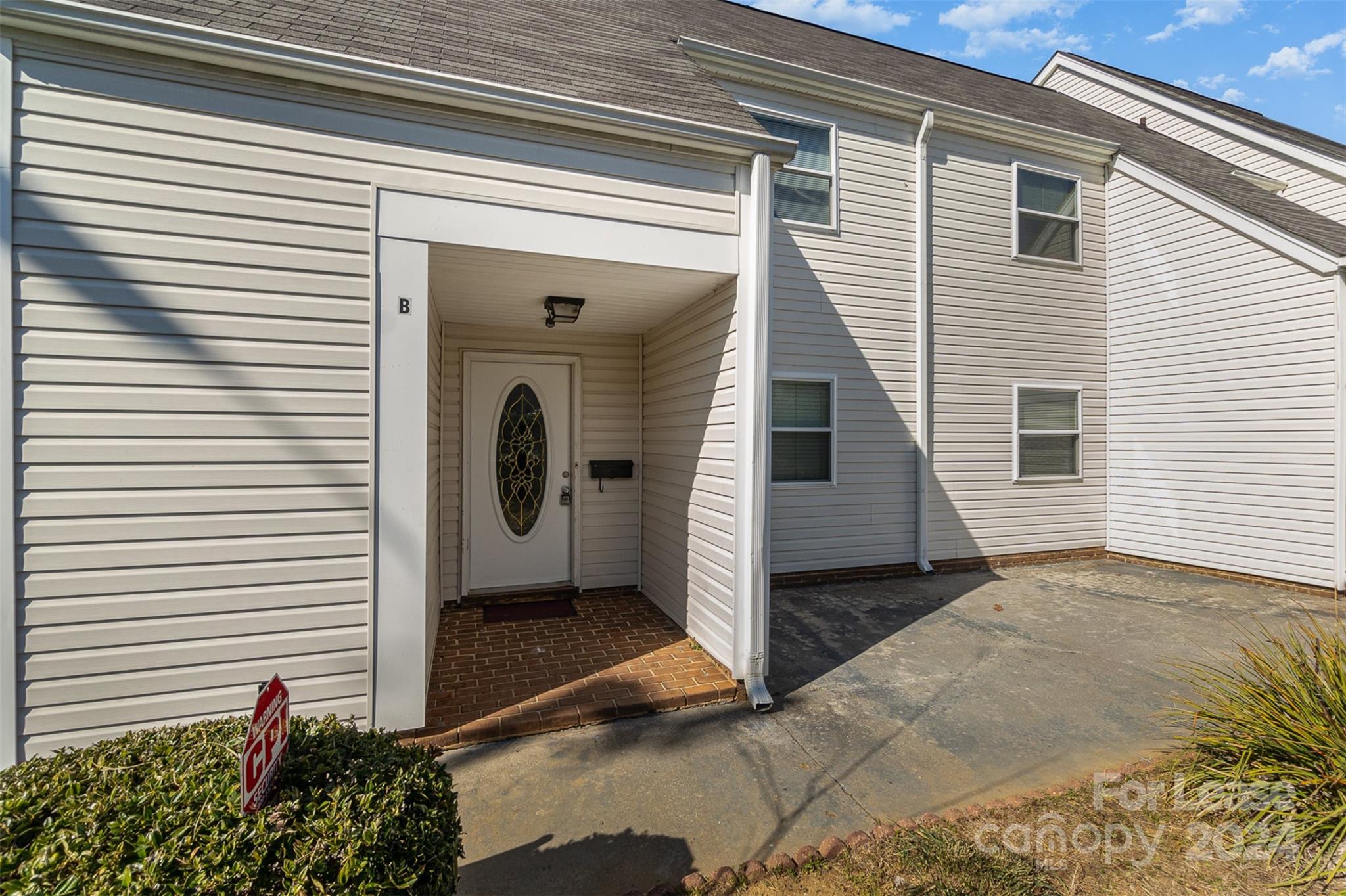 Pawtuckett on the Green - Residential Lease