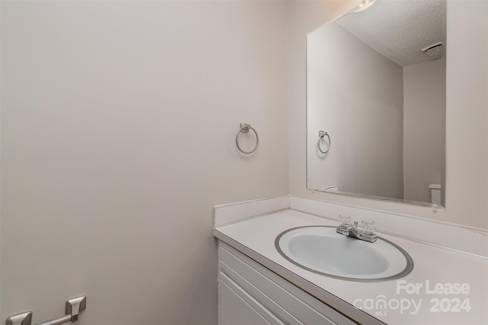 Pawtuckett on the Green - Residential Lease