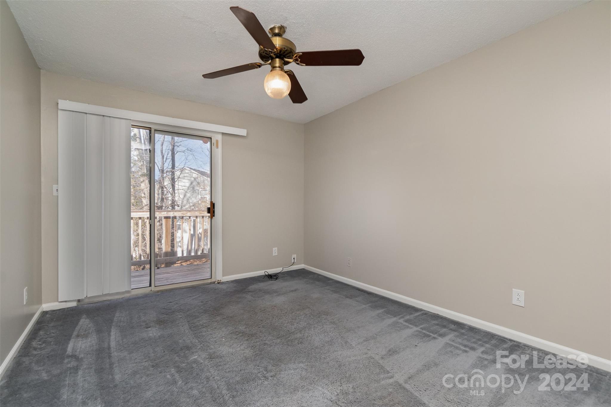 Pawtuckett on the Green - Residential Lease