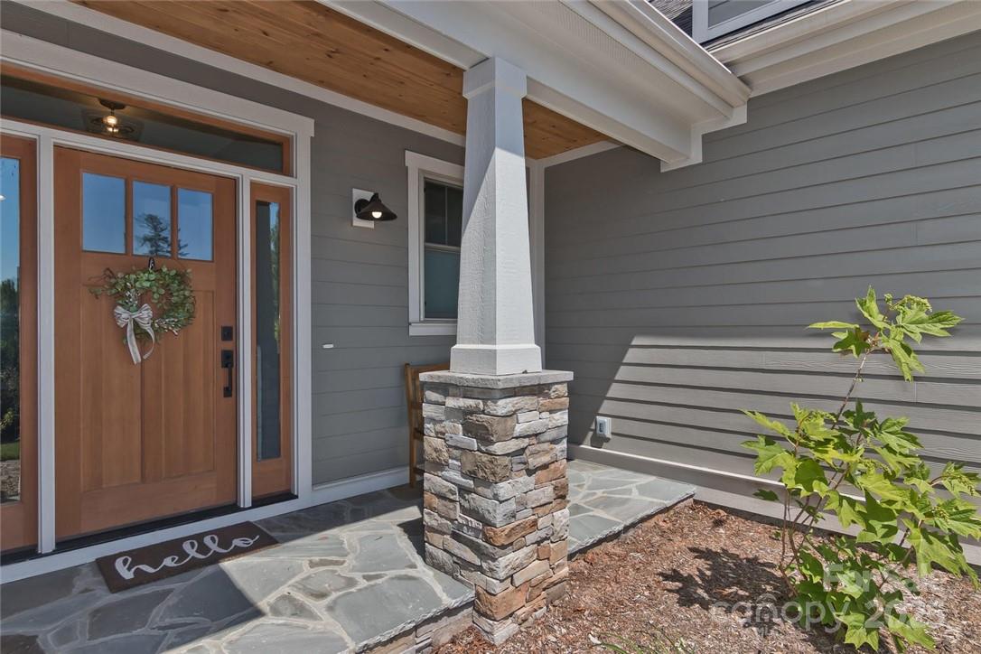 140 Shadowleaf Drive