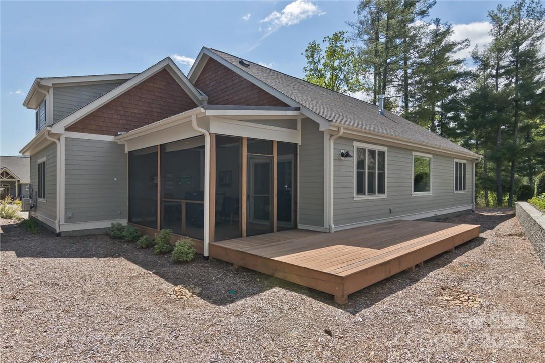140 Shadowleaf Drive