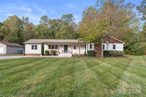 1335 Blacksnake Road Stanley NC 28164