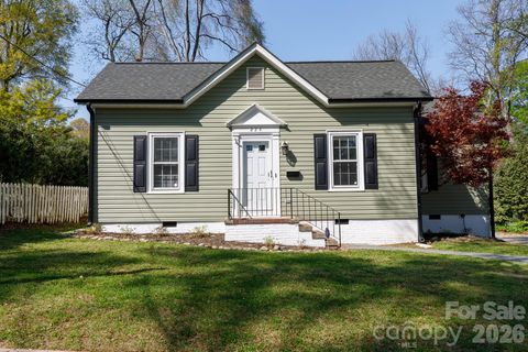 Photo of 224 W 4th Avenue, Gastonia, NC 28052 (MLS # 4362798)