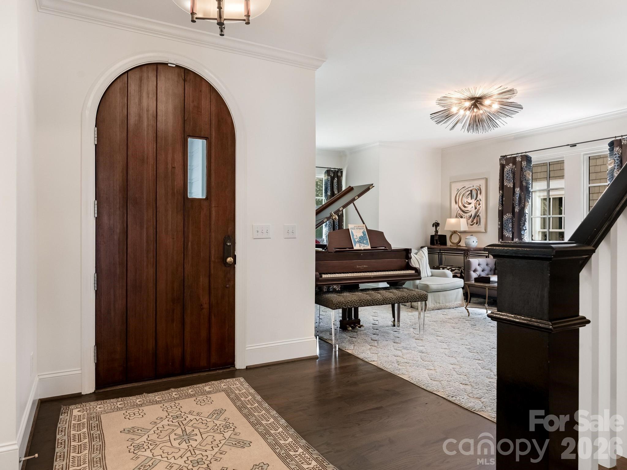2116 Midwood Place