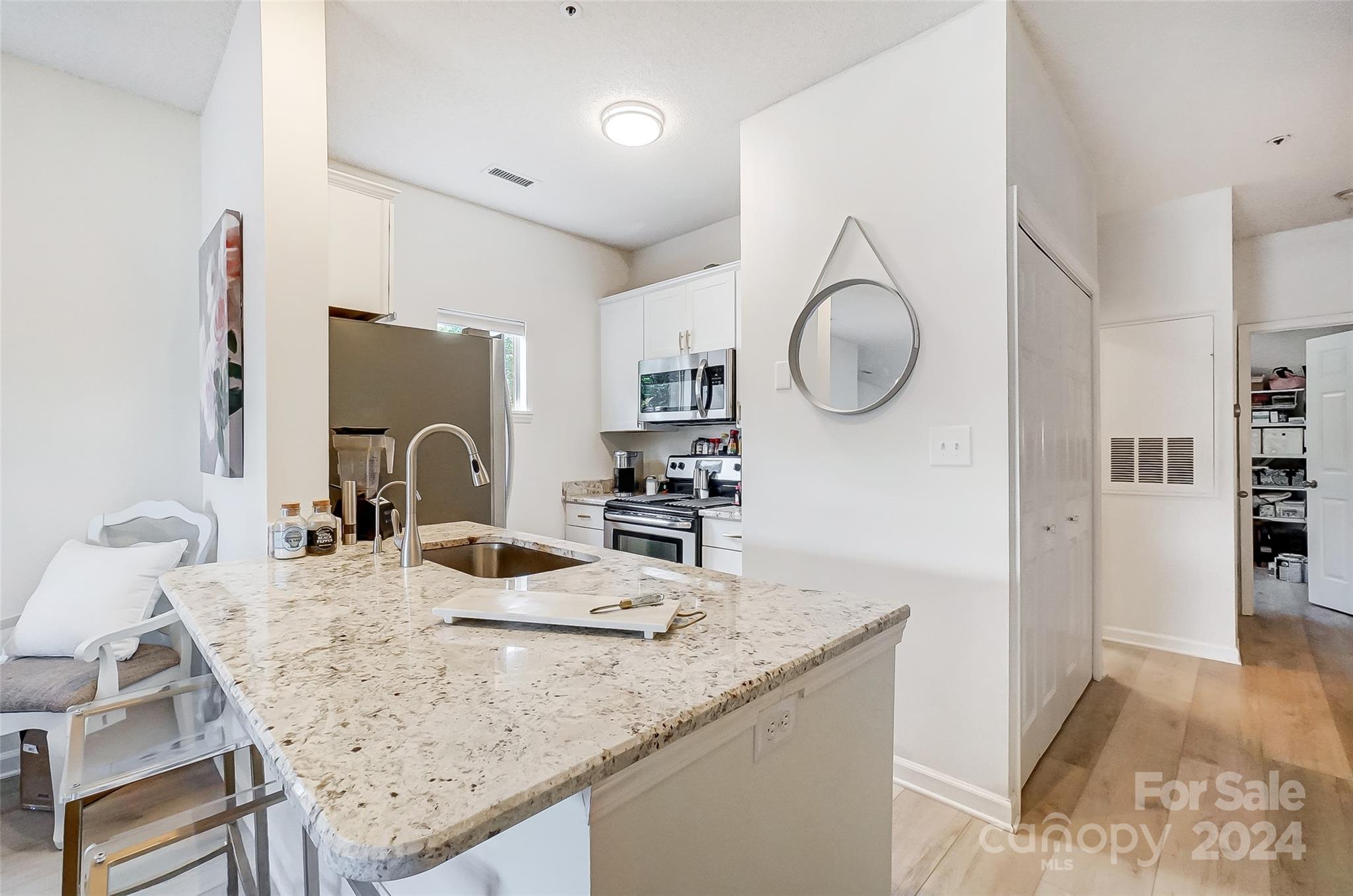 VINEYARD POINT - Residential