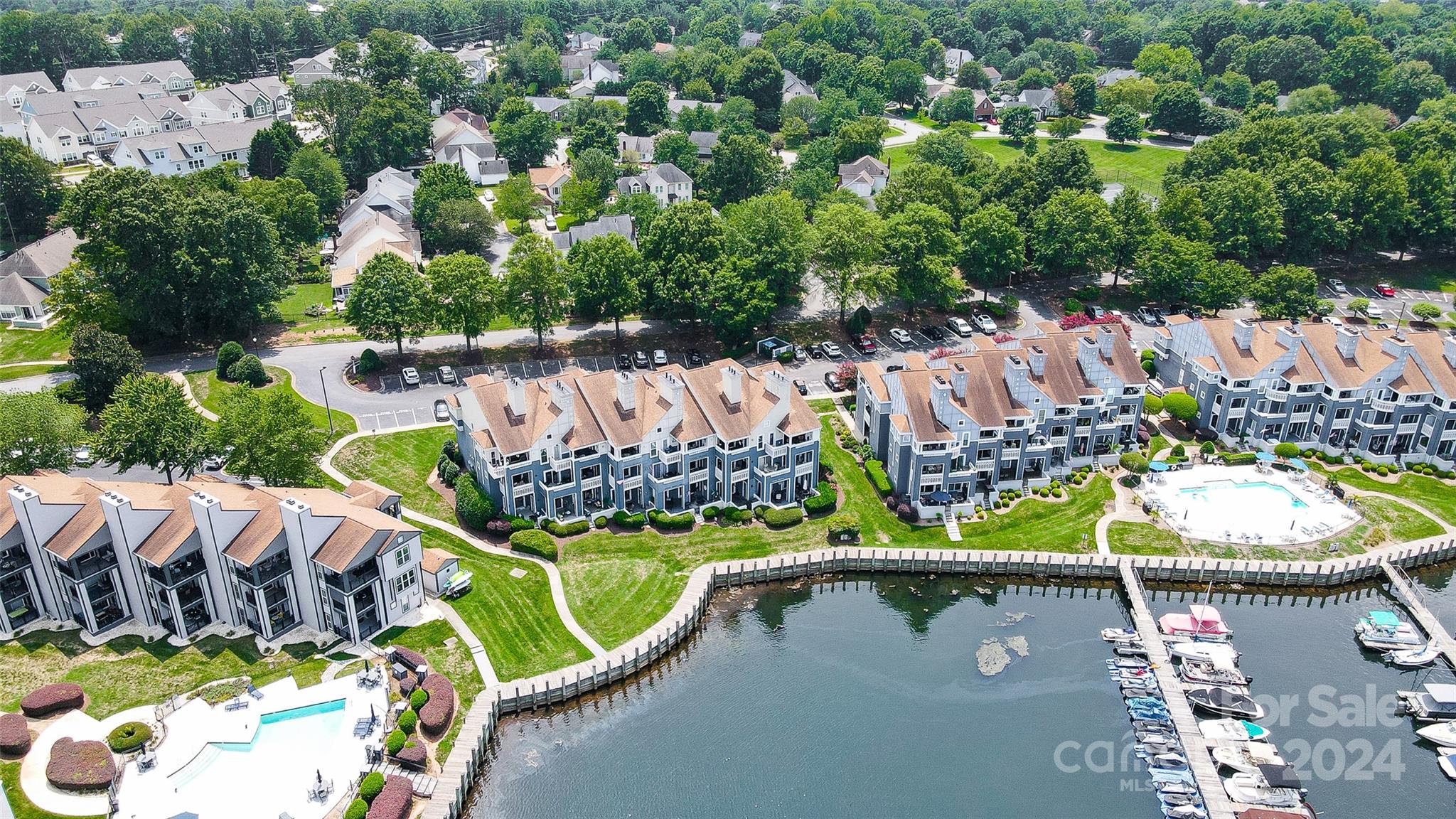 VINEYARD POINT - Residential