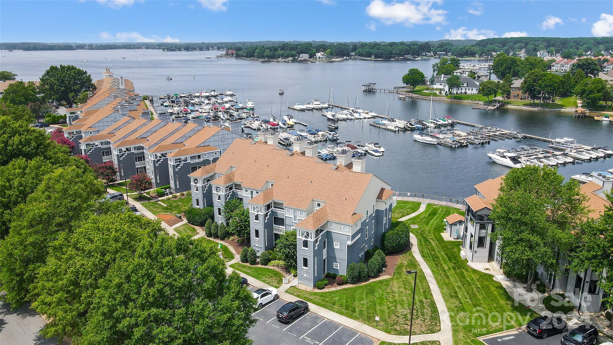 VINEYARD POINT - Residential
