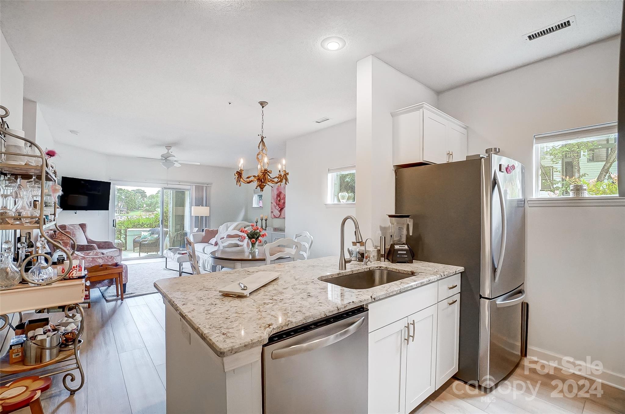 VINEYARD POINT - Residential
