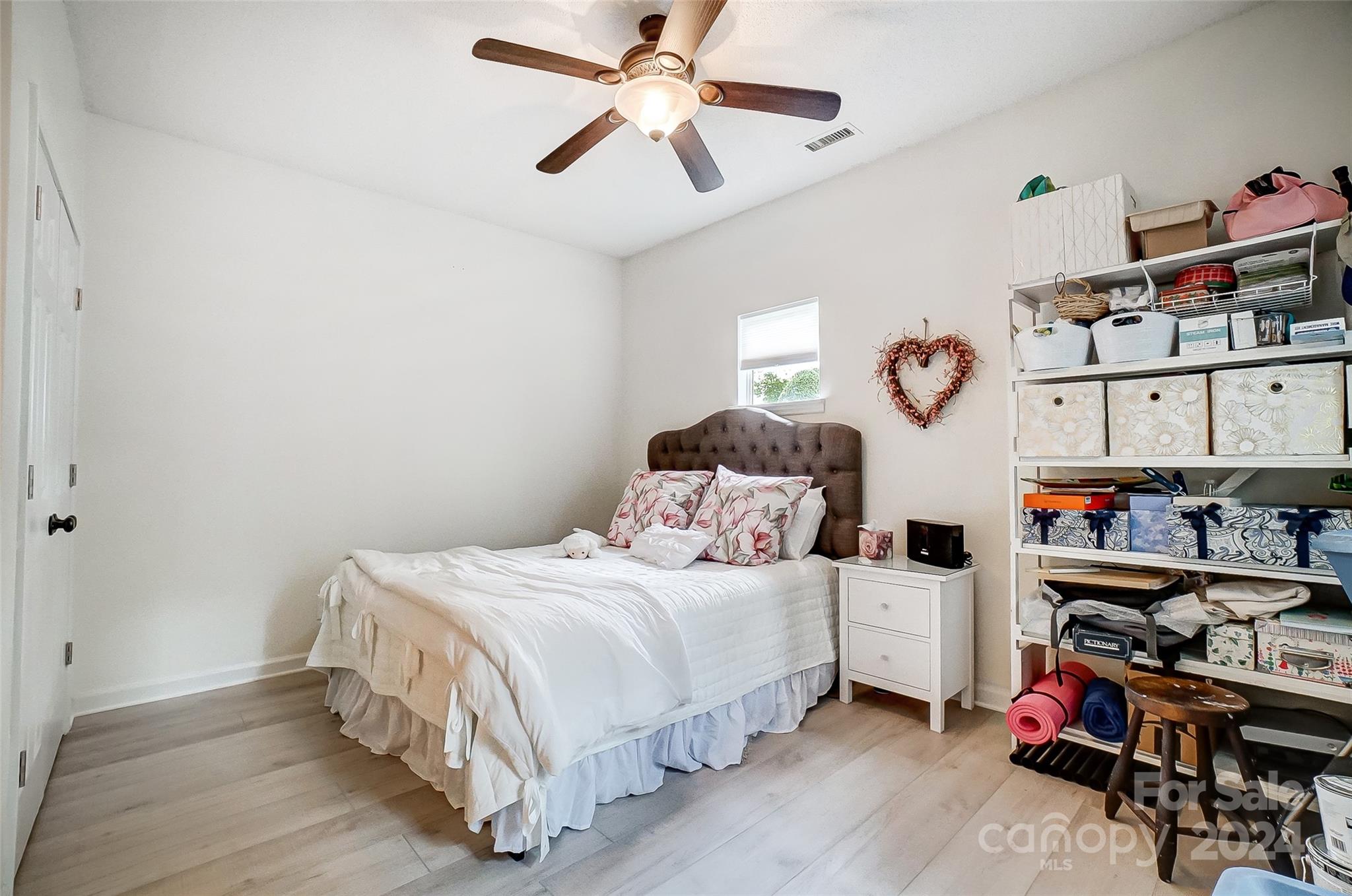 VINEYARD POINT - Residential