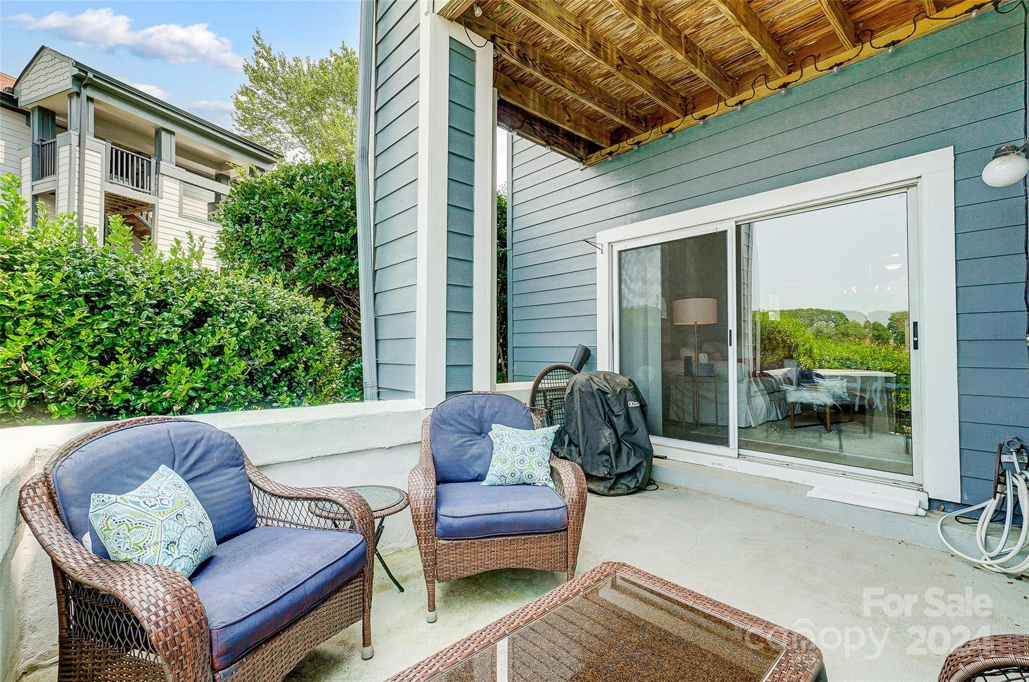 VINEYARD POINT - Residential