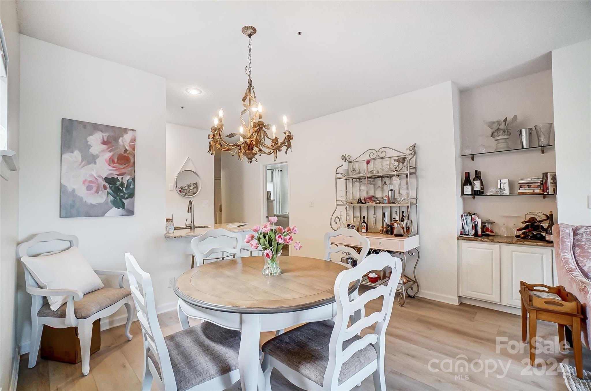 VINEYARD POINT - Residential