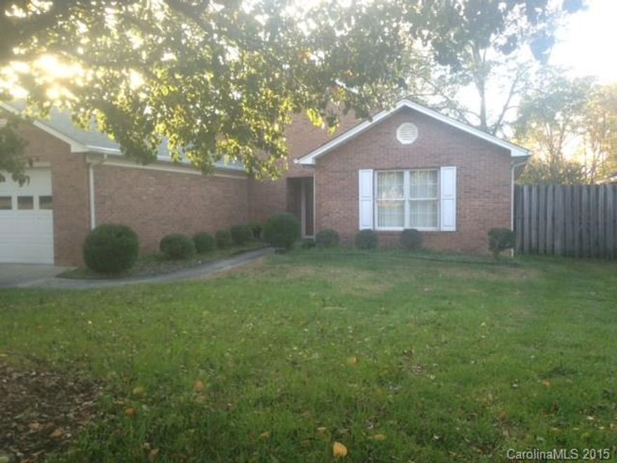 Adorable!  2 bedroom 2 full bath home in a great neighborhood close to everything! Large family room, eat-in kitchen with separate dining, sunroom and patio.  Make this your home today!!