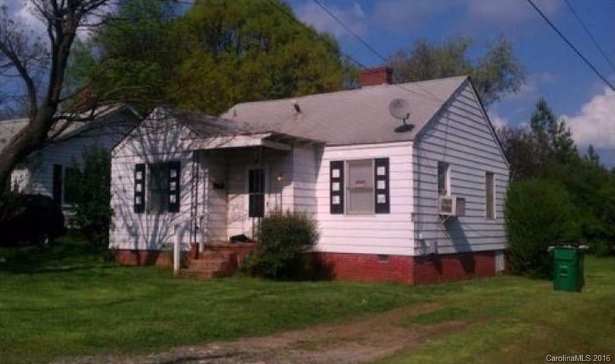 This 2 bedroom, 1 bath home is located in the highly sought after up and coming Enderly Park community, located minutes from Uptown Charlotte & the Panther's Stadium. Easy Access to I-77, I-277 and I-85. The home has hardwood and vinyl flooring. Investors, take notice. Two other properties available on the same street. Buy as package or individually. The lot for this property is mostly flat measuring approximately 50 ft front, 150 ft deep. Great buy, remodel, build new or rent. Tenant Occupied.